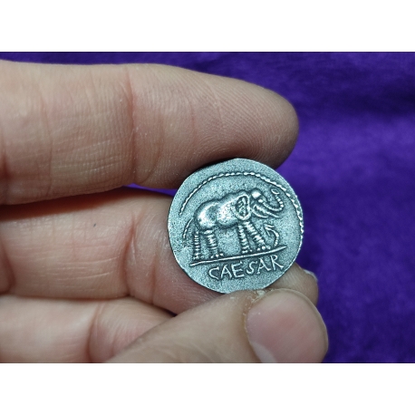 Moneda romana Denario, Potifex Maximus